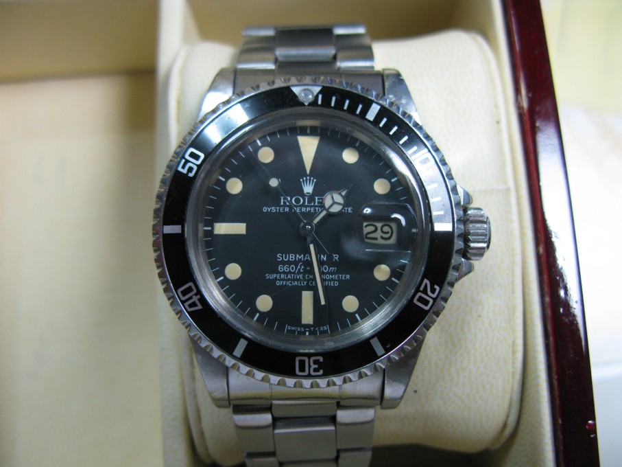 Rolex Submariner - 1977. Good Condition all steel Submariner, with acrylic 